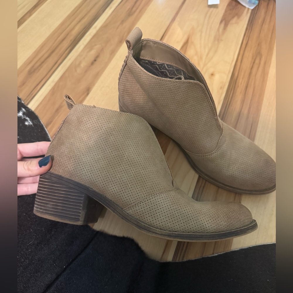 Billabong shoes
